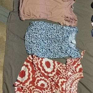 Lot of 3 maternity shirts
